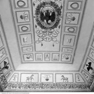 Dekoration mit heraldischen Symbolen