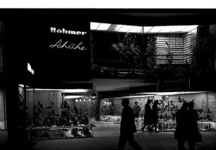 Köln: Schildergasse mit Böhmer Schuhgeschäft