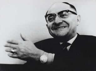 Heinrich Dathe, Direktor des Tierparks Berlin
