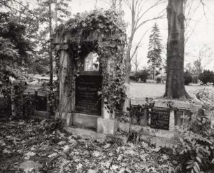 Grabmal der Familie Rudolf Fromm