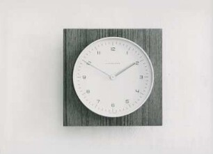 Junghans Wanduhr "322/0067" "Electora" von Max Bill