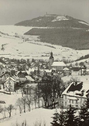 Geising mit Geisingberg. Ortsansicht von Süden