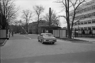 Verlegung des Haupteingangs der Städtischen Krankenanstalten von der Moltkestraße 14 in die Kußmaulstraße