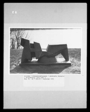 abstrakte Skulptur