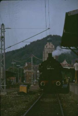 Gäubahn Bahnhof Herrenberg Gleis 1 Lok 038 772 P BB-HOR Wasserturm Stiftskirche