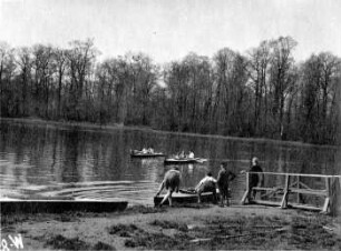 Leipzig: Paddelboote auf d. Flutrinne a. Elsterwehr