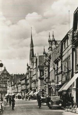 Hameln. Osterstraße, im Hintergrund das Hochzeitshaus
