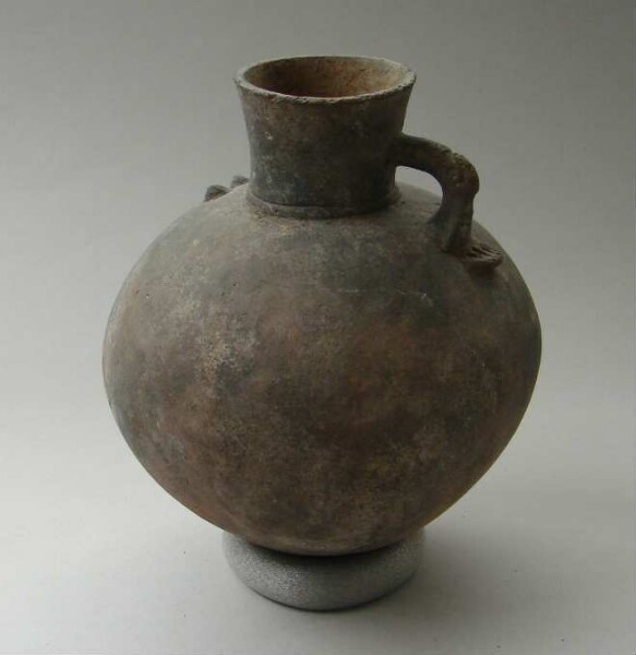 Clay vessel