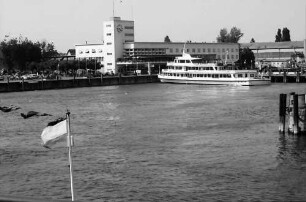 Friedrichshafen: DB Schiff am und im Hafen