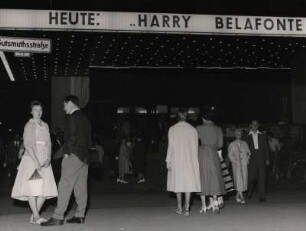 Titania Palast Belafonte singt