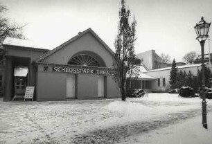 Schlosspark Theater im Winter