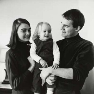 Peter, Maryann and Annina Bradford