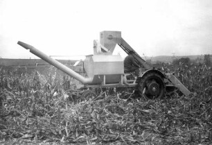Eicher GT als Pflückrebler
