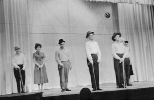 Szenenbilder aus "Neue Odyssee", Ballett in 5 Bildern von Albert Burkat mit Musik von Victor Bruns. Staatsoper Berlin, 15.11.1957 (Uraufführung am 16.11.1957)