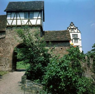 Obere Vorburg — Tor