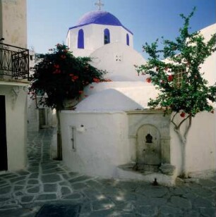 Paros, Paríkia. Kuppelkirchlein in den Altstadtgassen