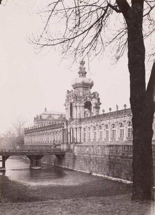 Dresden, Zwinger, Blick auf Kronentor und Langgalerie
