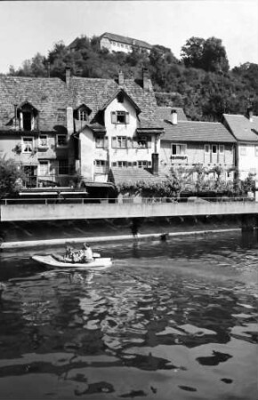 Neuenbürg: Enz mit Blick auf Schloss