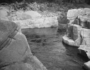 Nezame-no-toko (Durchbruch des Flusses Kiso) in Agematsu : Felswände