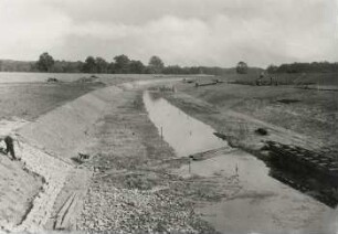 Elster-Luppe Regulierung, 10.09.1934 : Pflasterarbeiten im Bauabschnitt Böhlitz-Ehrenberg