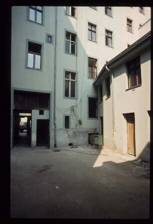 Diapositiv: Adalbertstr. 16, 1984