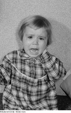 Portrait eines weinenden Mädchens