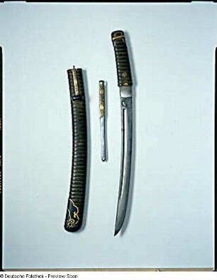 Langschwert (Katana) mit Scheide und Schwertnadel (Kogai)