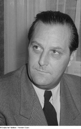 Porträt von Alfred Best, Direktor des HO-Kaufhauses I