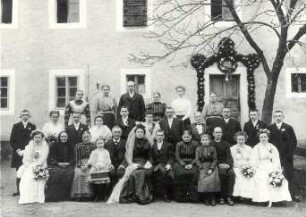 Hochzeit in Niederkaina : Gesellschaftliche Volkskultur - Sitten im Laufe des menschlichen Lebens - Hochzeit. Ort: Delnja Kina / Niederkaina. Hochzeit