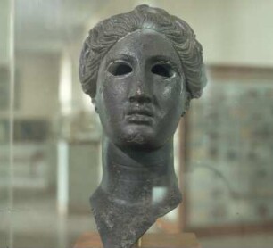 Athen. Agorá-Museum. Bronzehaupt einer Nike, spätes 3. Jh. Aus Brunnenschacht auf der Westseite der Agorá