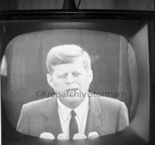 Fernsehbildschirm: John F. Kennedy