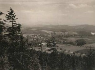 Lückendorf, Blick von der Höhe der Kleinen Felsengasse nach Lückendorf