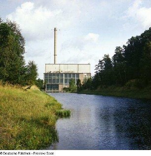 Rheinsberg. Kernkraftwerk (1960-1966). Kühlwassereinlaufkanal, Maschinenhaus und Reaktorgebäude