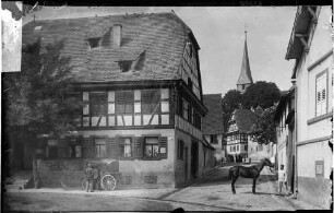 Stein Ortsteilansicht mit Gasthaus Zur Krone - Königsbacherstraße 2