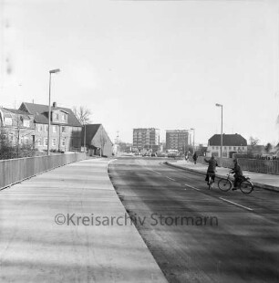 Konrad-Adenauer-Ring: Blick von der Travebrücke nach Westen in Richtung Berliner Ring
