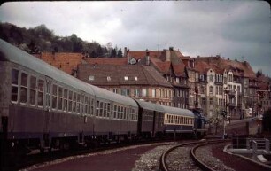 Pforzheim Brötzingen Lok 211 344 E3668 Kurswagen HOR-DO UIC-X-Wagen B4yg-Wagen Bnb-Wagen