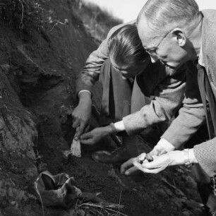 Fritzlar. Archäologen bei Ausgrabungen