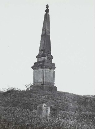 Zeithain, Begrenzungsobelisk des "Campemants Zeithain", des Zeithainer Lagers