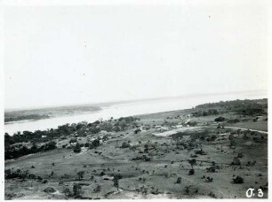 Blick vom Cerro Perico auf Puerto Ayacucho und den Orinoco