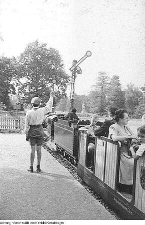 Dresden, Großer Garten. Pioniereisenbahn (Parkeisenbahn), 5. August 1952