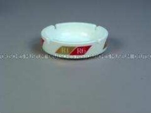 Aschenbecher mit Werbeaufdruck "R1 / R6"