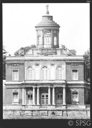 Potsdam, Marmorpalais, Außenansicht von der Wasserseite, Vorderseite des Mittelbaus.