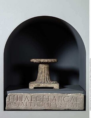 Inschrifttafel für Hostilia Larga (Columbarientafel)