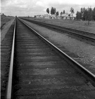 Station und Schienen der Fernost-Eisenbahn