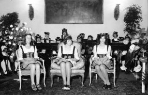 Freiburg: Kaufhaussaal; Verabschiedung der Weinkönigin 1972