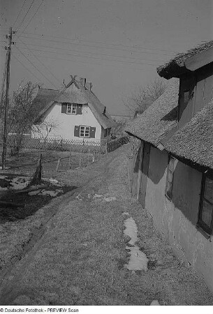 Gebäude in Dierhagen oder Ahrenshoop