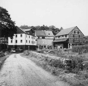 Ehem. Finstermühle (Gesamtanlage) und Mühlenbrücke; Beselich, Gesamtanlage Am Bahnhof 9/11