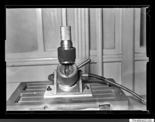 Schüttelaufsatz Langlebensdauer Röhre; Foto 1962