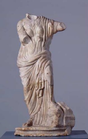 Umdeutung der Aphrodite Typus Capua als Muse