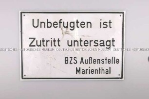 Orientierungsschild aus dem Regierungsbunker Marienthal